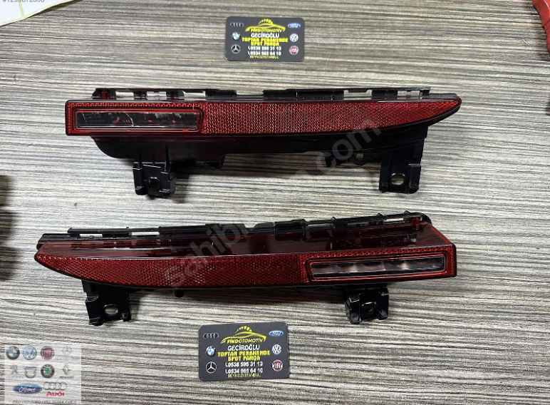 95B945701D 95B945701E 95B945702D 95B945702E PORSCHE MACAN SAĞ SOL REFLEKTÖR STOP
