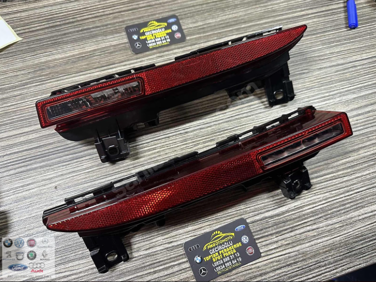 95B945701D 95B945701E 95B945702D 95B945702E PORSCHE MACAN SAĞ SOL REFLEKTÖR STOP